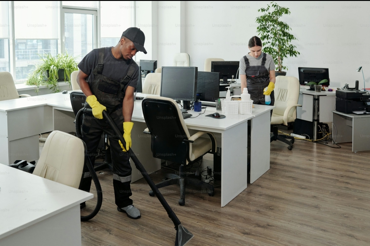service-image